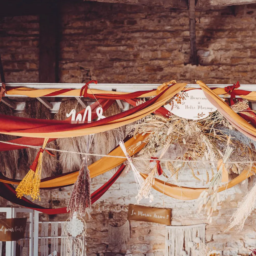 Hot Arty Fêtes Factory 1 Marsala Muslin Table Runner