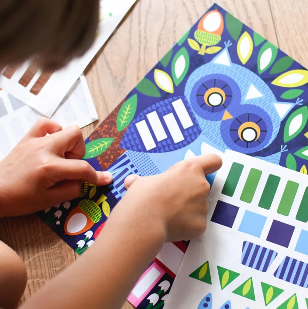 Fashion Poppik Creative Poster + 520 Stickers: Baby Animals