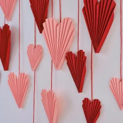 New Ginger Ray Pink And Red Hanging Paper Hearts (16)